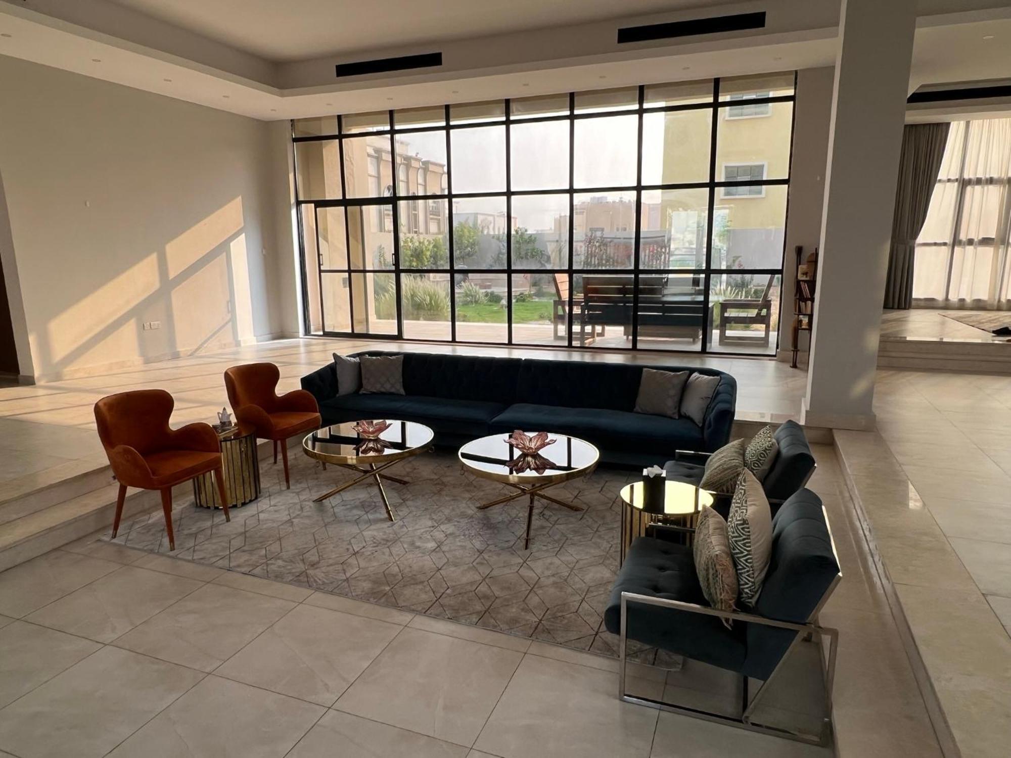 Casa Shakhbout Apartment อาบูดาบี ภายนอก รูปภาพ